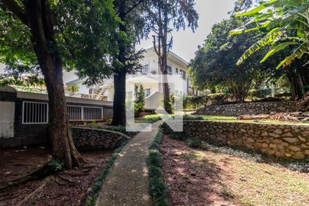 Casa à venda com 6 quartos, 357m² em Bela Aliança, São Paulo