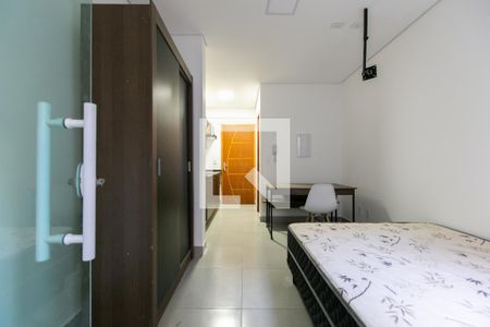 Quarto de kitnet/studio para alugar com 1 quarto, 26m² em Cidade Antônio Estevão de Carvalho, São Paulo