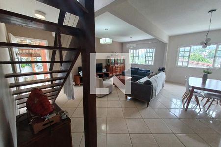 Sala de casa para alugar com 3 quartos, 160m² em Engenho do Mato, Niterói