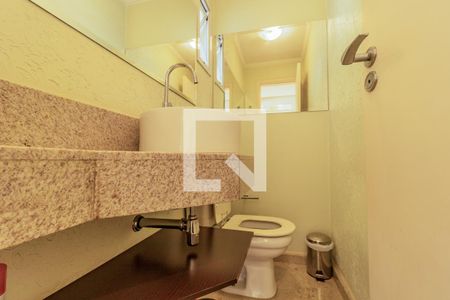 Lavabo de apartamento para alugar com 3 quartos, 147m² em Vila Suzana, São Paulo