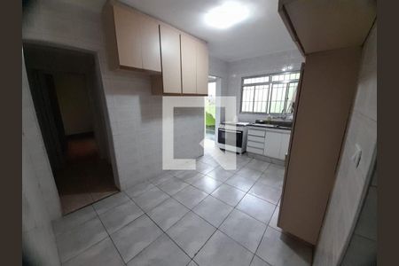 Casa à venda com 3 quartos, 100m² em Vila Iorio, São Paulo