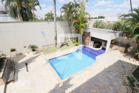 Casa à venda com 532m², 6 quartos e 4 vagas Casa à venda com 532m², 6 quartos e 4 vagasTerraço