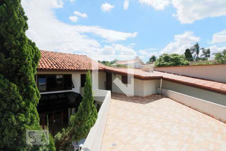 Casa à venda com 532m², 6 quartos e 4 vagas Casa à venda com 532m², 6 quartos e 4 vagasTerraço