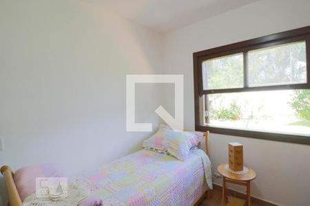 Casa à venda com 532m², 6 quartos e 4 vagas Casa à venda com 532m², 6 quartos e 4 vagasQuarto 1