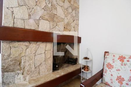 Casa à venda com 532m², 6 quartos e 4 vagas Casa à venda com 532m², 6 quartos e 4 vagasSala de estar