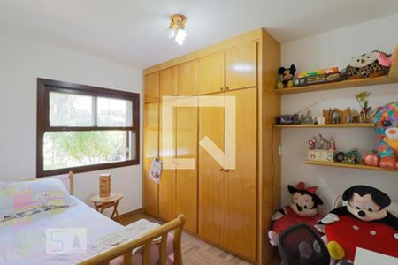 Casa à venda com 532m², 6 quartos e 4 vagas Casa à venda com 532m², 6 quartos e 4 vagasQuarto 1