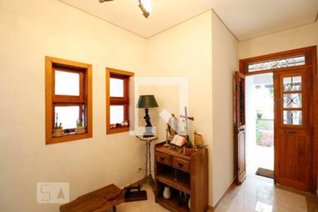 Casa à venda com 532m², 6 quartos e 4 vagas Casa à venda com 532m², 6 quartos e 4 vagasHall