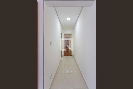 Corredor de casa à venda com 2 quartos, 170m² em Vila Santa Teresa, Santo André