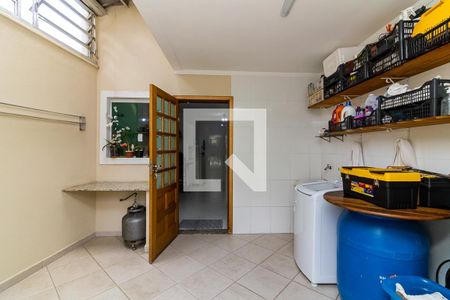 Casa à venda com 160m², 4 quartos e 3 vagas Casa à venda com 160m², 4 quartos e 3 vagasÁrea de Serviço