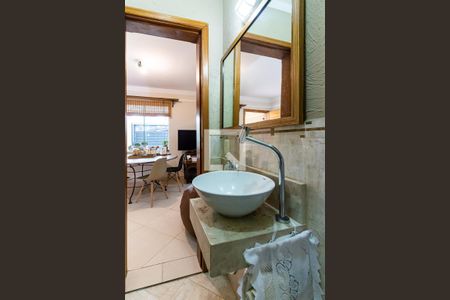 Casa à venda com 160m², 4 quartos e 3 vagas Casa à venda com 160m², 4 quartos e 3 vagasLavabo