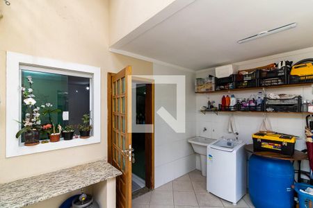 Casa à venda com 160m², 4 quartos e 3 vagas Casa à venda com 160m², 4 quartos e 3 vagasÁrea de Serviço