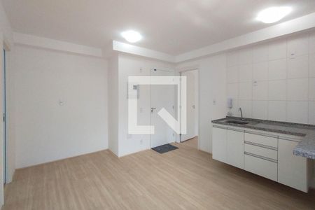 Sala e cozinha de apartamento para alugar com 2 quartos, 35m² em Sé, São Paulo