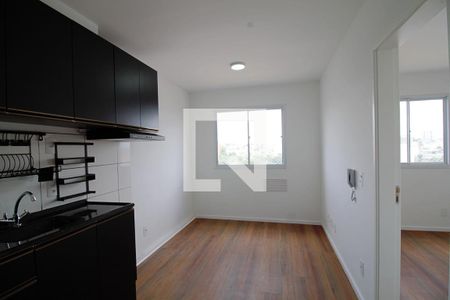 Sala e cozinha  de apartamento para alugar com 1 quarto, 24m² em Vila Nova das Belezas, São Paulo