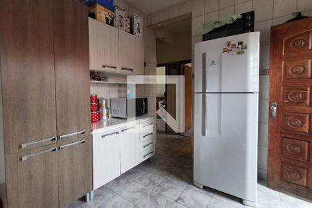 Casa à venda com 350m², 6 quartos e 4 vagas Casa à venda com 350m², 6 quartos e 4 vagasCozinha