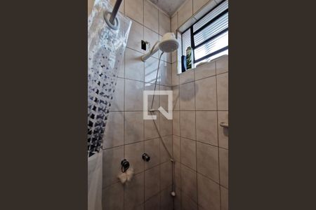 Casa à venda com 350m², 6 quartos e 4 vagas Casa à venda com 350m², 6 quartos e 4 vagasBanheiro 1