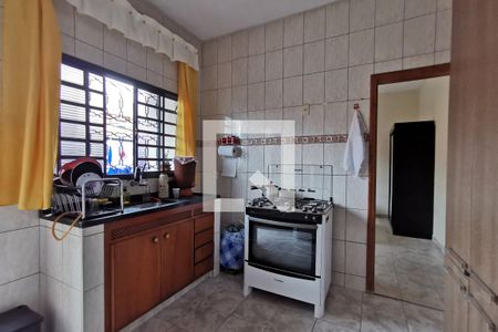 Casa à venda com 350m², 6 quartos e 4 vagas Casa à venda com 350m², 6 quartos e 4 vagasCozinha