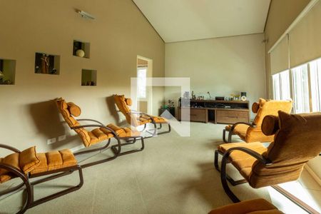 Sala de casa para alugar com 4 quartos, 1000m² em Jardim Indaia, Embu das Artes