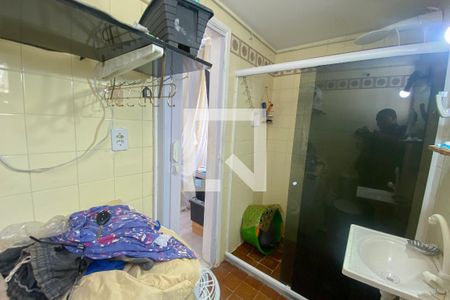 Banheiro de apartamento para alugar com 1 quarto, 33m² em Jardim Apipema, Salvador