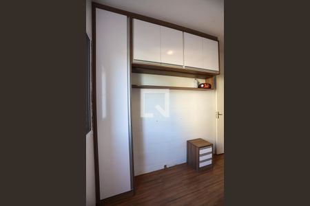 Quarto 1 de apartamento para alugar com 2 quartos, 47m² em Jardim Petrópolis, Cotia