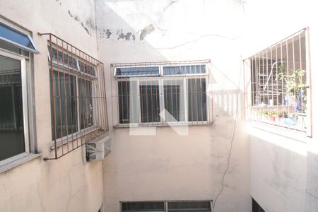 Vista da Sala de apartamento para alugar com 2 quartos, 70m² em Cordovil, Rio de Janeiro