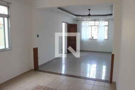 Sala de casa para alugar com 3 quartos, 121m² em Vila Valença, São Vicente