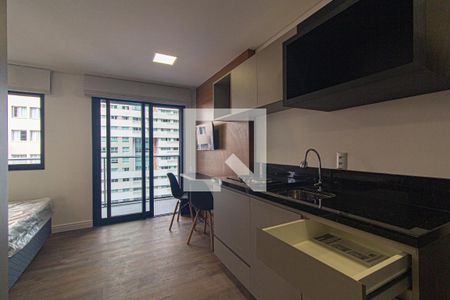 Cozinha de kitnet/studio para alugar com 1 quarto, 26m² em Centro, Curitiba