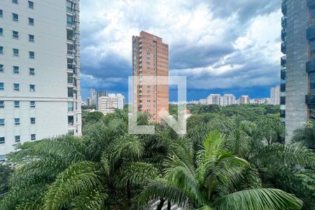 Vista de apartamento à venda com 3 quartos, 222m² em Indianópolis, São Paulo