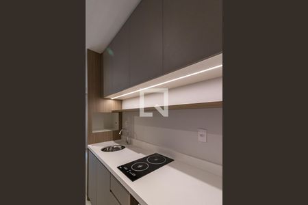 Sala, quarto e cozinha de kitnet/studio à venda com 1 quarto, 25m² em Indianópolis, São Paulo
