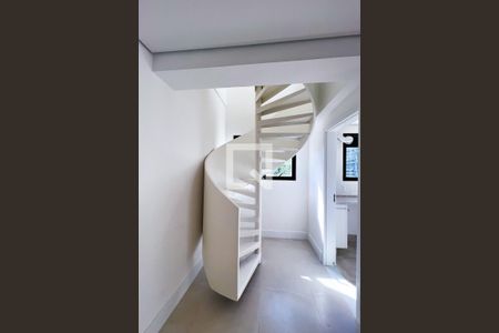 Escada de apartamento à venda com 3 quartos, 169m² em Vila Olímpia, São Paulo