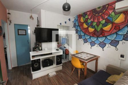 Casa de condomínio à venda com 46m², 2 quartos e sem vagaSala