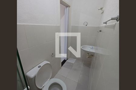 Banheiro de casa para alugar com 1 quarto, 45m² em Itaipu, Niterói