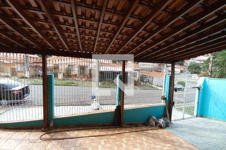 Vista da Sala de casa à venda com 4 quartos, 200m² em Vila Satúrnia, Campinas
