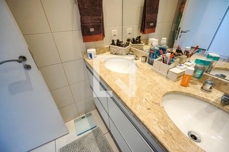 Apartamento para alugar com 280m², 3 quartos e 4 vagas Apartamento para alugar com 280m², 3 quartos e 4 vagasPia