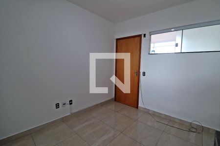 Sala de apartamento para alugar com 2 quartos, 55m² em Presidente Roosevelt, Uberlândia