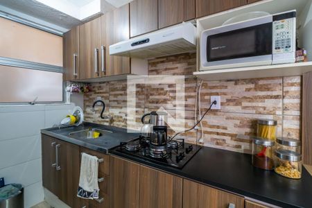 Cozinha e Área de Serviço de apartamento à venda com 2 quartos, 43m² em Campo Novo, Porto Alegre