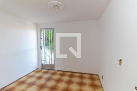 Sala de casa para alugar com 3 quartos, 80m² em Pilares, Rio de Janeiro