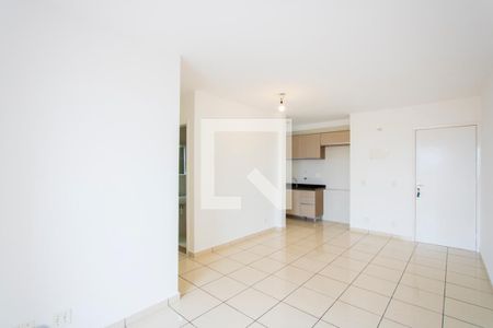 Sala de apartamento para alugar com 3 quartos, 67m² em Vila Eldízia, Santo André