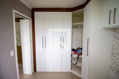 Quarto 1 de apartamento para alugar com 2 quartos, 47m² em Vila Carmosina, São Paulo