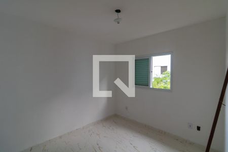 Quarto 1 de apartamento para alugar com 2 quartos, 49m² em Vila Miranda, Itaquaquecetuba