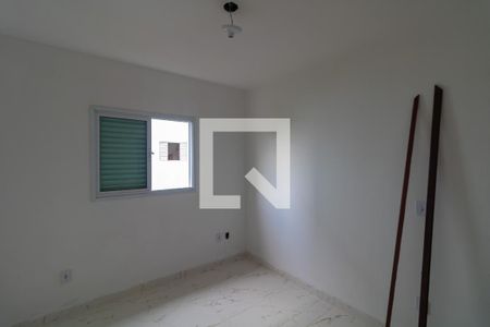 Quarto 1 de apartamento para alugar com 2 quartos, 49m² em Vila Miranda, Itaquaquecetuba