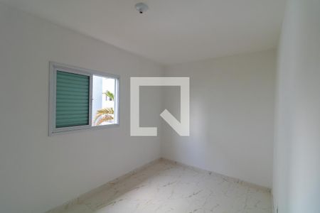 Quarto 2 de apartamento para alugar com 2 quartos, 49m² em Vila Miranda, Itaquaquecetuba