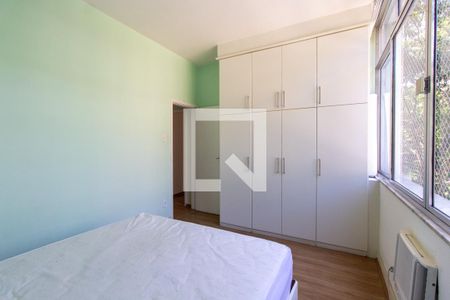Quarto 1 de apartamento para alugar com 2 quartos, 67m² em Laranjeiras, Rio de Janeiro