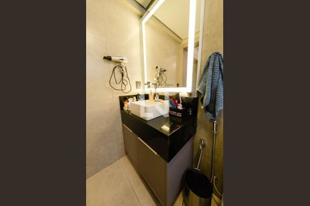 Casa de condomínio à venda com 297m², 3 quartos e 4 vagas Casa de condomínio à venda com 297m², 3 quartos e 4 vagasBanheiro suíte 1