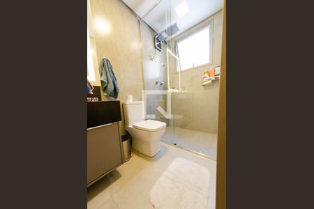 Casa de condomínio à venda com 297m², 3 quartos e 4 vagas Casa de condomínio à venda com 297m², 3 quartos e 4 vagasBanheiro suíte 1