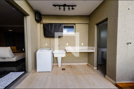 Casa de condomínio à venda com 297m², 3 quartos e 4 vagas Casa de condomínio à venda com 297m², 3 quartos e 4 vagasÁrea externa