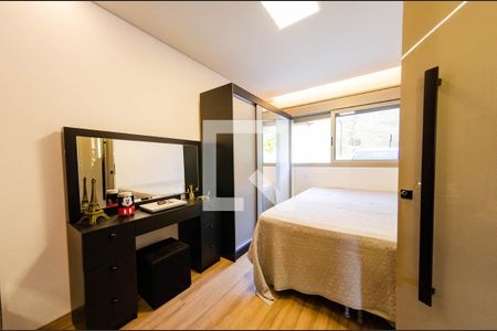 Casa de condomínio à venda com 297m², 3 quartos e 4 vagas Casa de condomínio à venda com 297m², 3 quartos e 4 vagasSuíte 1