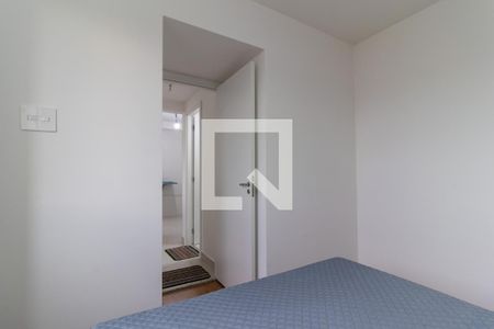 Quarto 1 de apartamento para alugar com 2 quartos, 32m² em Vila Carmosina, São Paulo