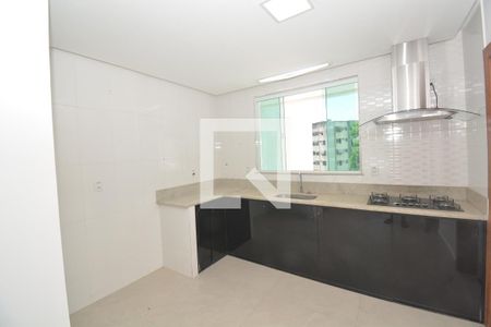 Sala/Cozinha de casa de condomínio para alugar com 3 quartos, 100m² em Jardim Sulacap, Rio de Janeiro