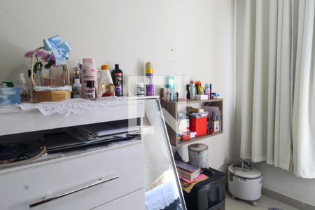 Quarto 1 de apartamento para alugar com 2 quartos, 58m² em Freguesia de Jacarepaguá, Rio de Janeiro