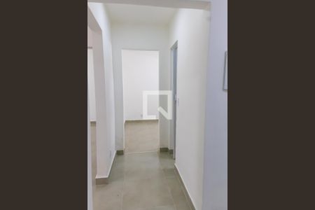 Corredor de apartamento para alugar com 2 quartos, 53m² em Cascadura, Rio de Janeiro